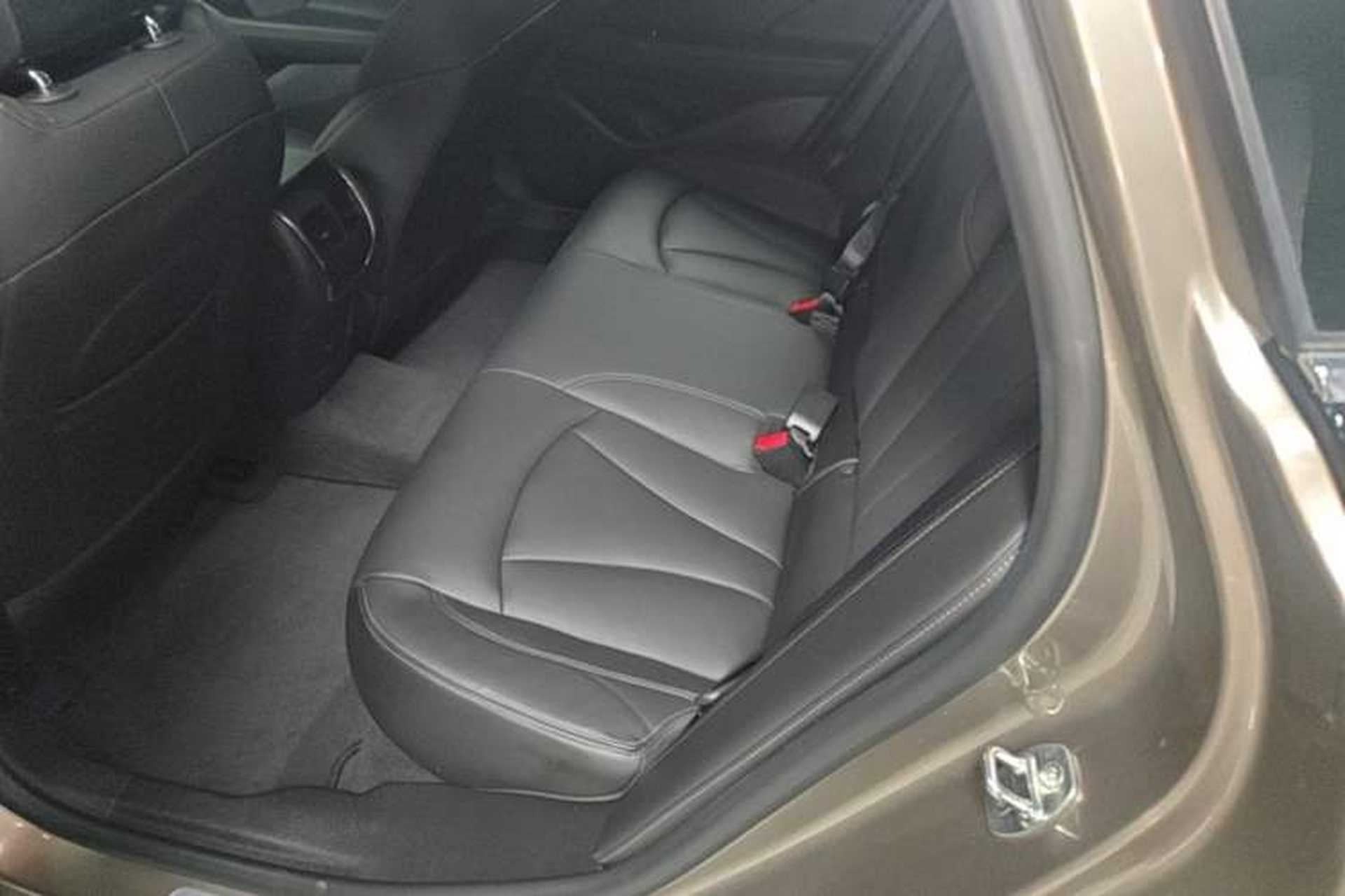Used Buick LaCrosse 2019 28T Luxury Version Left Rear Seat