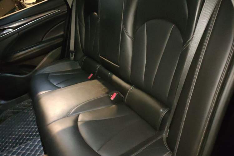 Used Buick LaCrosse 2019 28T Luxury Version Left Rear Seat