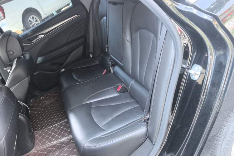 Used Buick LaCrosse 2019 28T Luxury Version Left Rear Seat