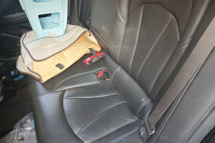 Used Buick LaCrosse 2019 28T Luxury Version Left Rear Seat