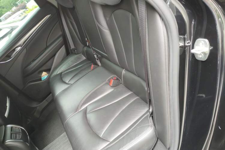 Used Buick LaCrosse 2019 28T Luxury Version Left Rear Seat