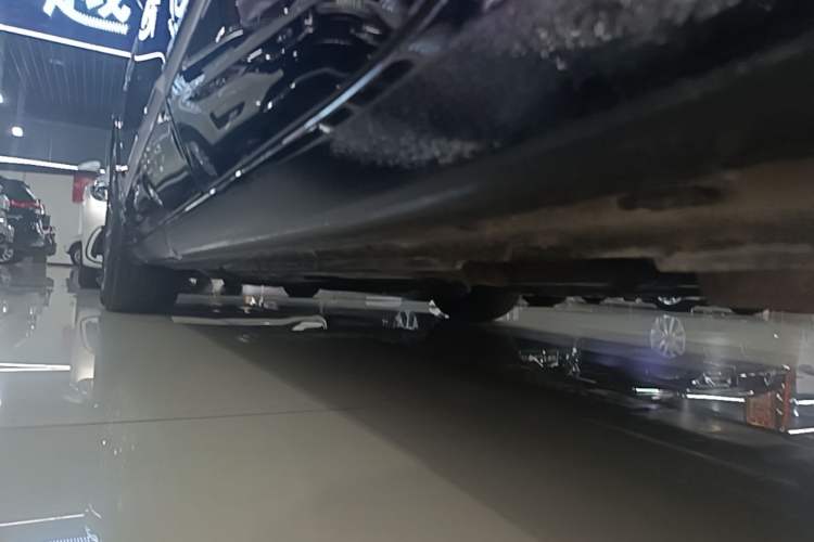 Used Buick LaCrosse 2019 28T Prestige Model Left Side Sill