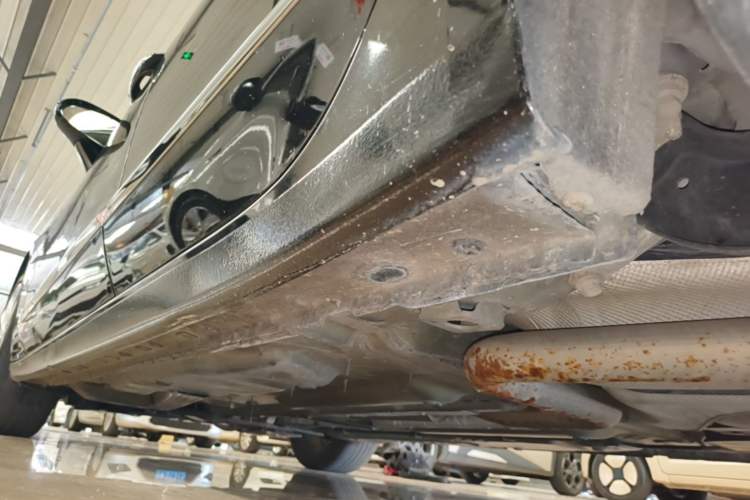 Used Buick LaCrosse 2019 28T Luxury Version Left Side Sill