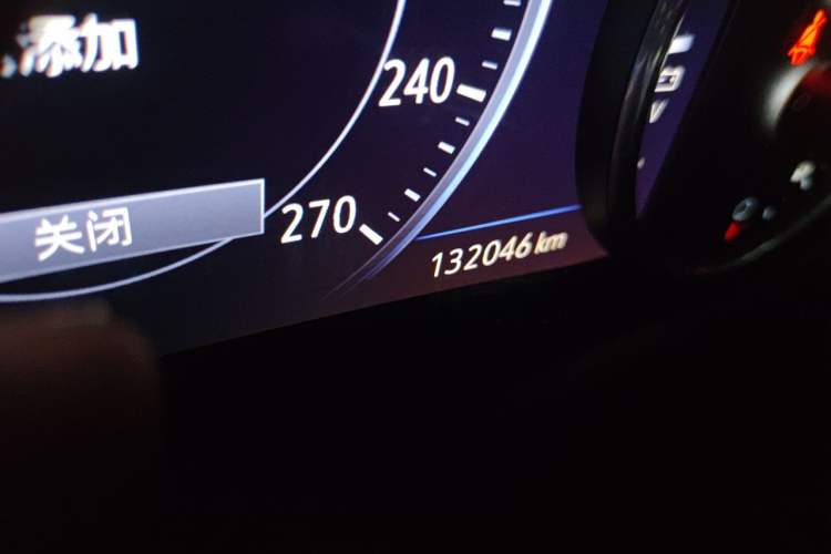 Used Buick LaCrosse 2019 28T Prestige Model Odometer Close Up