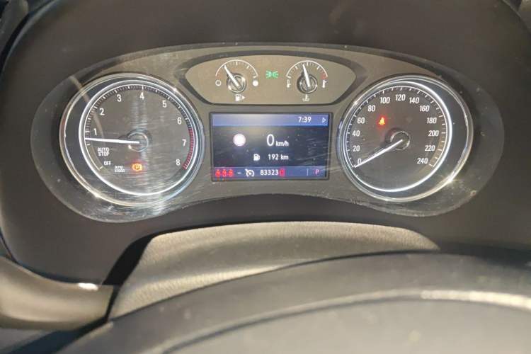 Used Buick LaCrosse 2019 28T Luxury Version Odometer Close Up