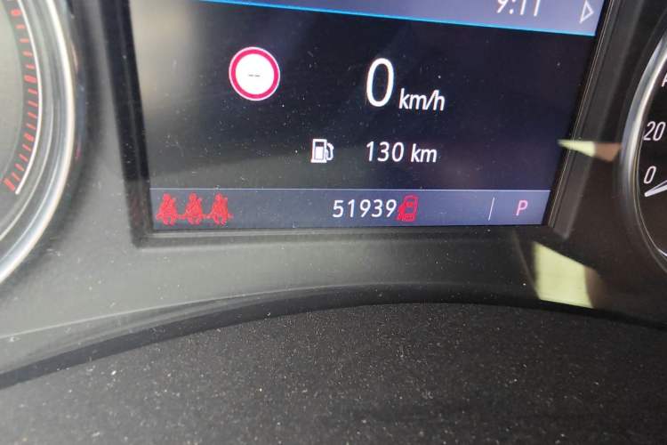 Used Buick LaCrosse 2019 28T Luxury Version Odometer Close Up