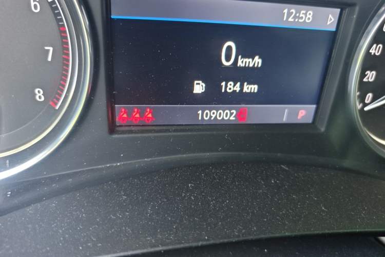 Used Buick LaCrosse 2019 28T Elite Edition Odometer Close Up