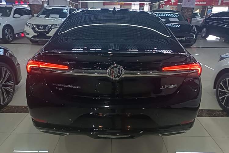 Used Buick LaCrosse 2019 28T Prestige Model Rear