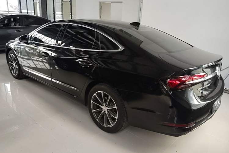 Used Buick LaCrosse 2019 28T Luxury Version Rear Left 45 Deg