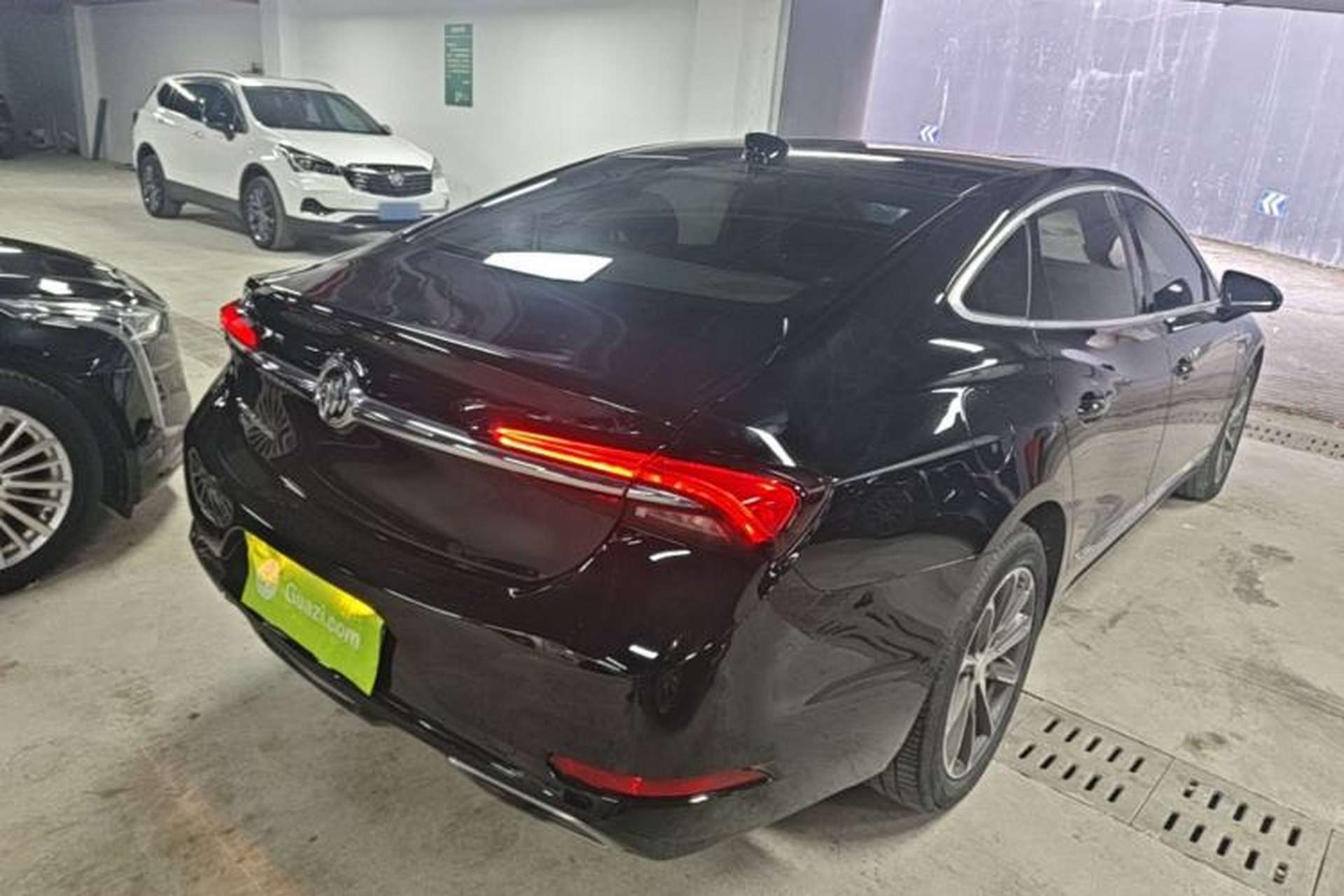 Used Buick LaCrosse 2019 28T Luxury Version Rear Right 45 Deg