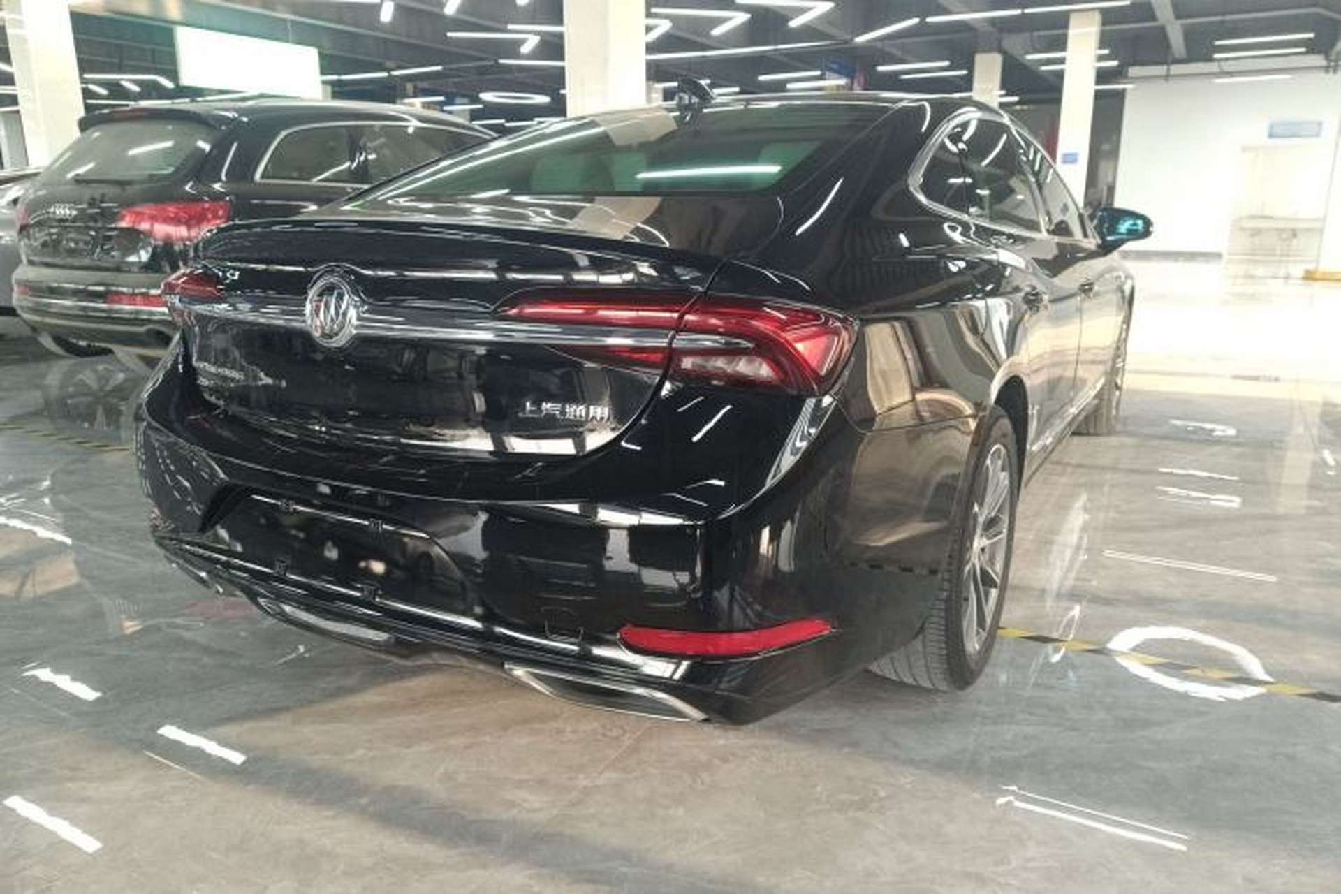 Used Buick LaCrosse 2019 28T Elite Edition Rear Right 45 Deg