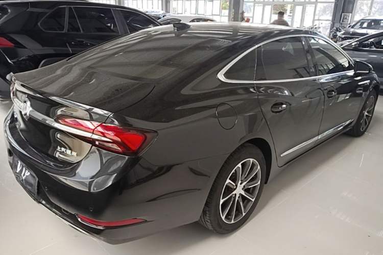 Used Buick LaCrosse 2019 28T Luxury Version Rear Right 45 Deg