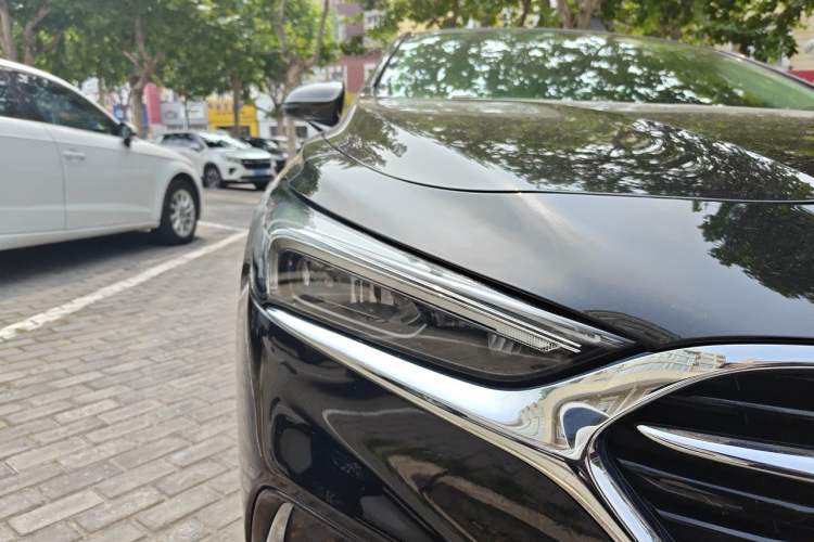 Used Buick LaCrosse 2019 28T Elite Edition Right Front Headlight