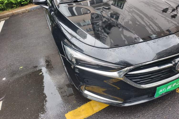 Used Buick LaCrosse 2019 28T Luxury Version Right Front Headlight