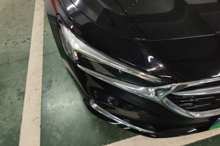 Used Buick LaCrosse 2019 28T Luxury Version Right Front Headlight