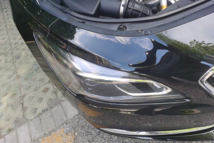 Used Buick LaCrosse 2019 28T Prestige Model Right Front Headlight