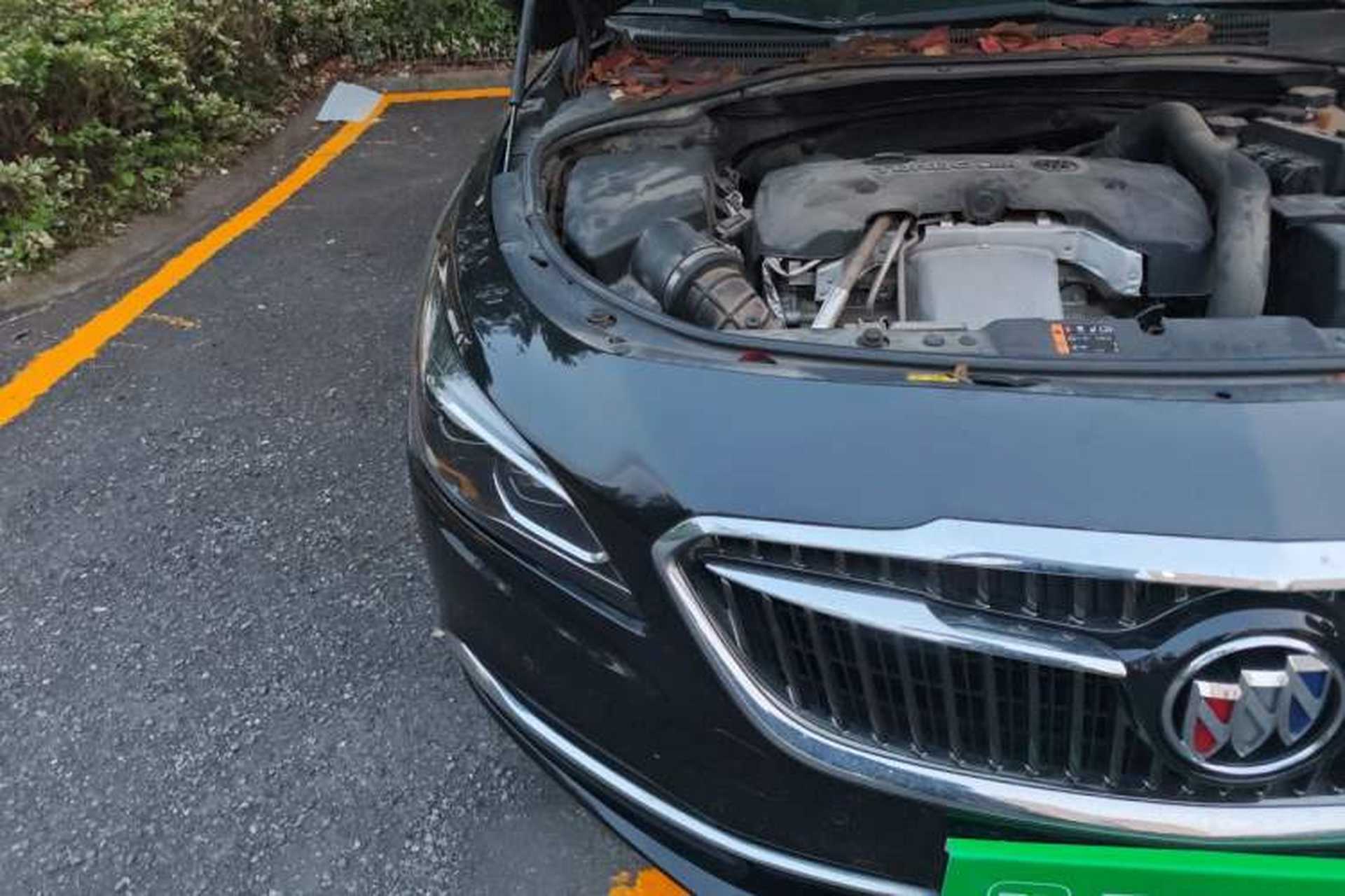 Used Buick LaCrosse 2019 28T Prestige Model Right Front Headlight