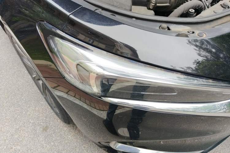 Used Buick LaCrosse 2019 28T Luxury Version Right Front Headlight
