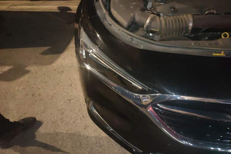 Used Buick LaCrosse 2019 28T Luxury Version Right Front Headlight