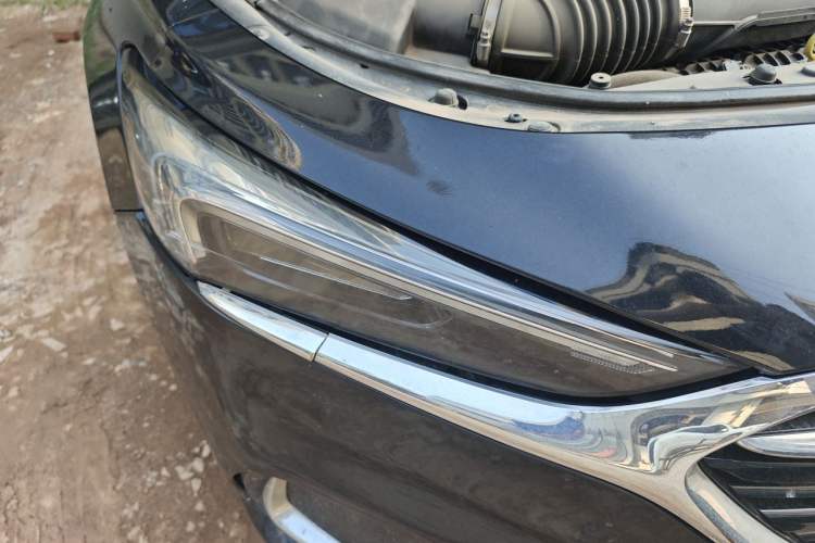 Used Buick LaCrosse 2019 28T Luxury Version Right Front Headlight