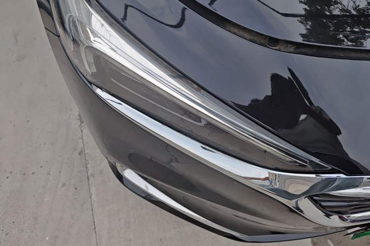 Used Buick LaCrosse 2019 28T Prestige Model Right Front Headlight