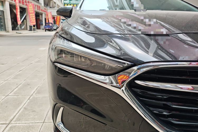 Used Buick LaCrosse 2019 28T Luxury Version Right Front Headlight