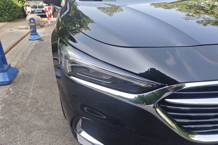 Used Buick LaCrosse 2019 28T Luxury Version Right Front Headlight
