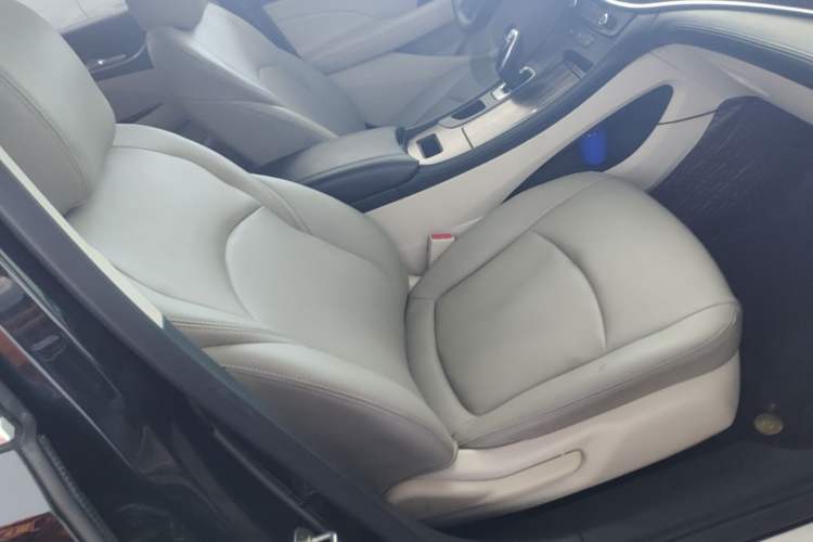 Used Buick LaCrosse 2019 28T Elite Edition Right Front Seat