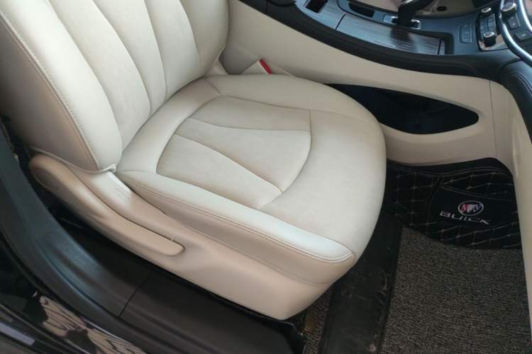 Used Buick LaCrosse 2019 28T Elite Edition Right Front Seat