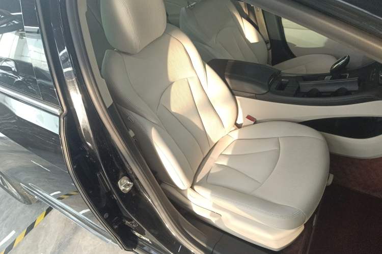 Used Buick LaCrosse 2019 28T Elite Edition Right Front Seat