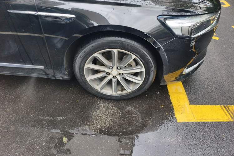 Used Buick LaCrosse 2019 28T Luxury Version Right Front Wheel Hub
