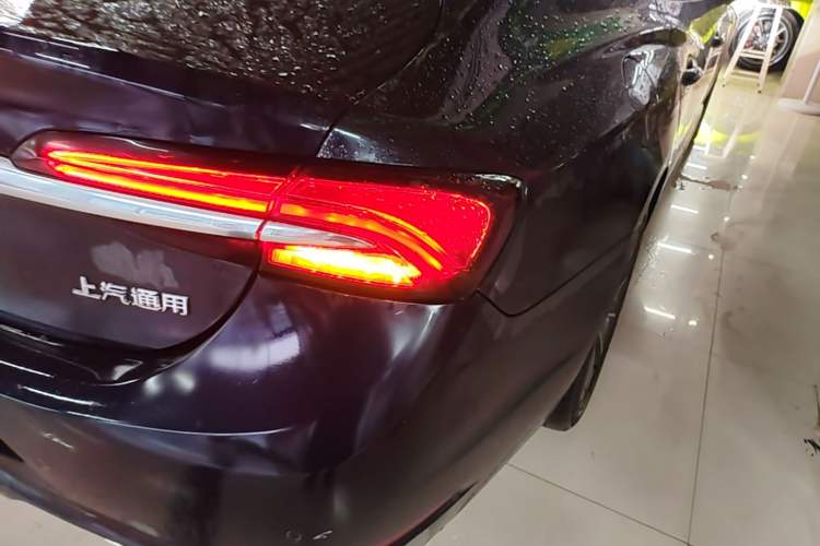 Used Buick LaCrosse 2019 28T Prestige Model Right Rear Taillight