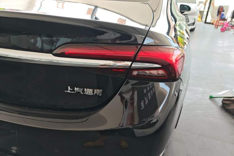 Used Buick LaCrosse 2019 28T Luxury Version Right Rear Taillight