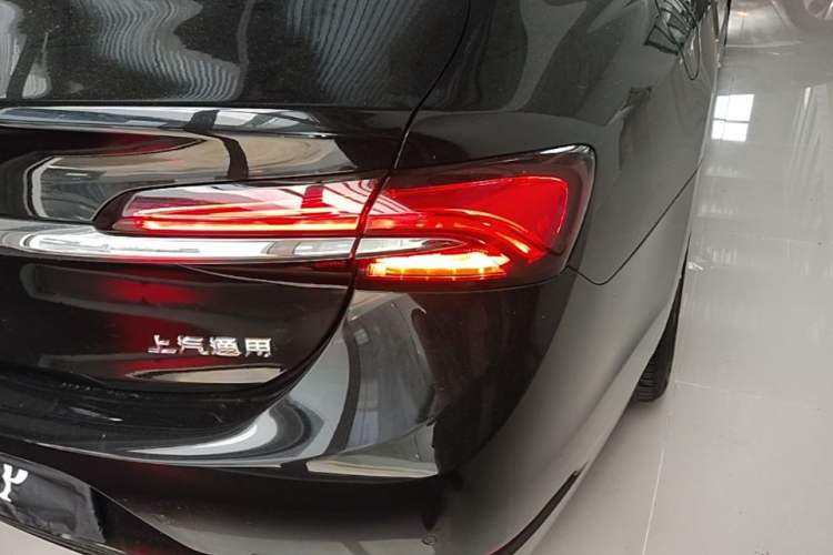 Used Buick LaCrosse 2019 28T Luxury Version Right Rear Taillight