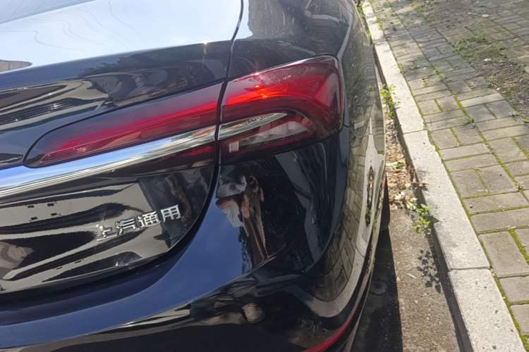 Used Buick LaCrosse 2019 28T Luxury Version Right Rear Taillight