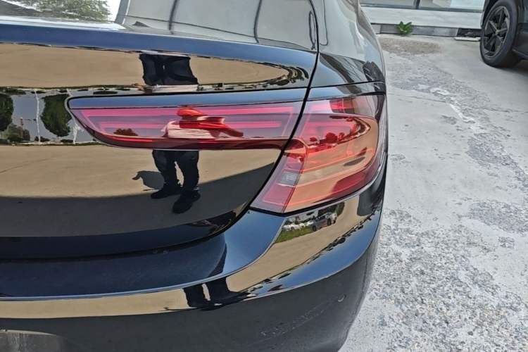 Used Buick LaCrosse 2019 28T Elite Edition Right Rear Taillight