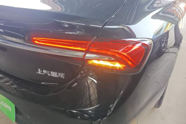 Used Buick LaCrosse 2019 28T Luxury Version Right Rear Taillight