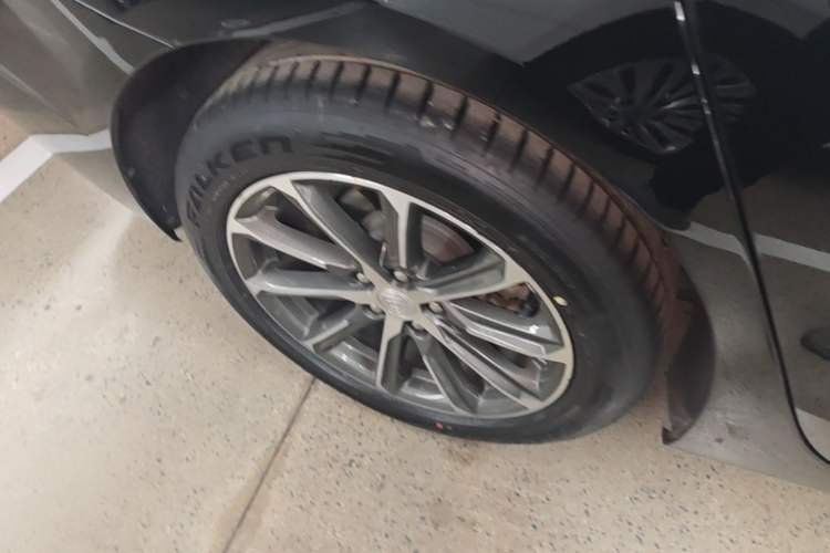 Used Buick LaCrosse 2019 28T Elite Edition Right Rear Wheel Hub