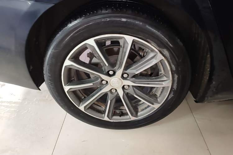 Used Buick LaCrosse 2019 28T Prestige Model Right Rear Wheel Hub