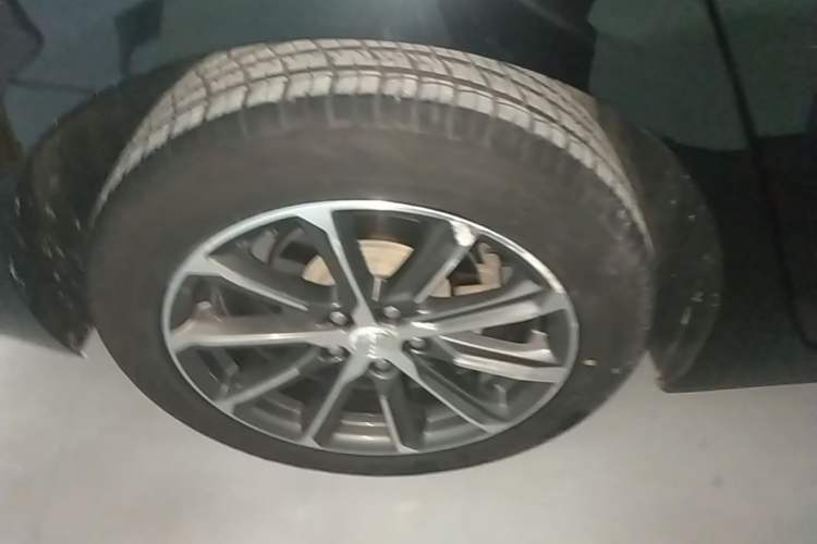 Used Buick LaCrosse 2019 28T Luxury Version Right Rear Wheel Hub