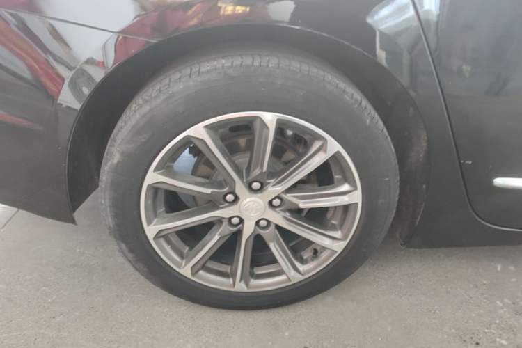 Used Buick LaCrosse 2019 28T Elite Edition Right Rear Wheel Hub