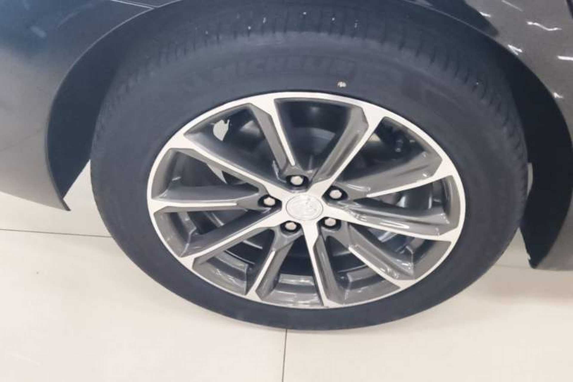 Used Buick LaCrosse 2019 28T Luxury Version Right Rear Wheel Hub