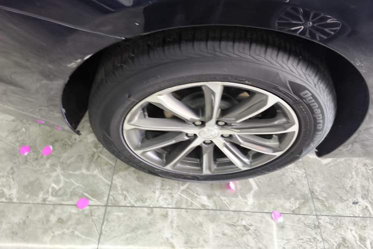 Used Buick LaCrosse 2019 28T Luxury Version Right Rear Wheel Hub