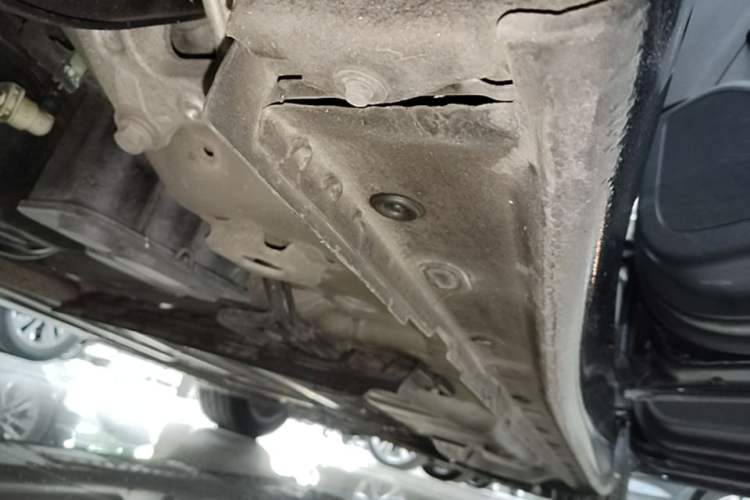 Used Buick LaCrosse 2019 28T Luxury Version Right Side Sill