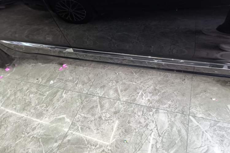 Used Buick LaCrosse 2019 28T Luxury Version Right Side Sill