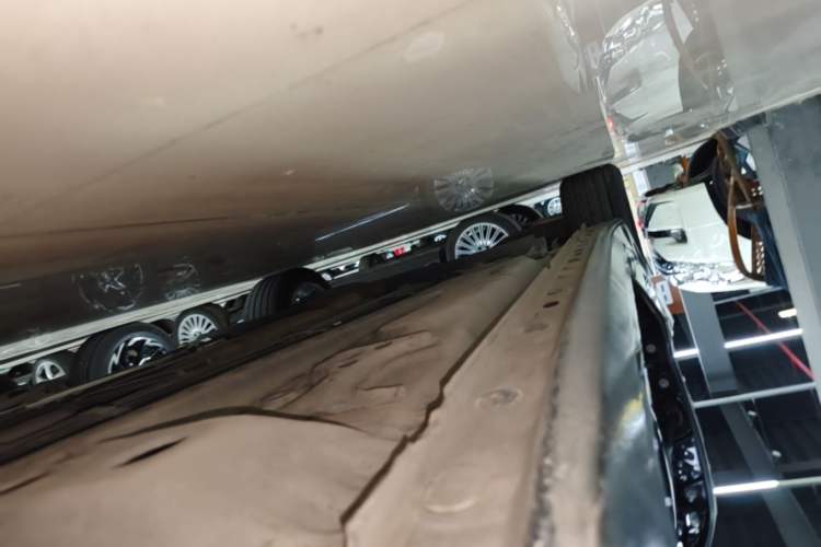 Used Buick LaCrosse 2019 28T Prestige Model Right Side Sill