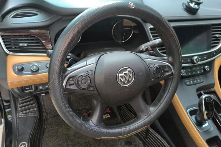 Used Buick LaCrosse 2019 28T Prestige Model Steering Wheel