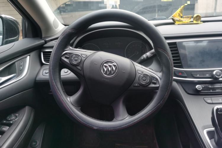 Used Buick LaCrosse 2019 28T Luxury Version Steering Wheel