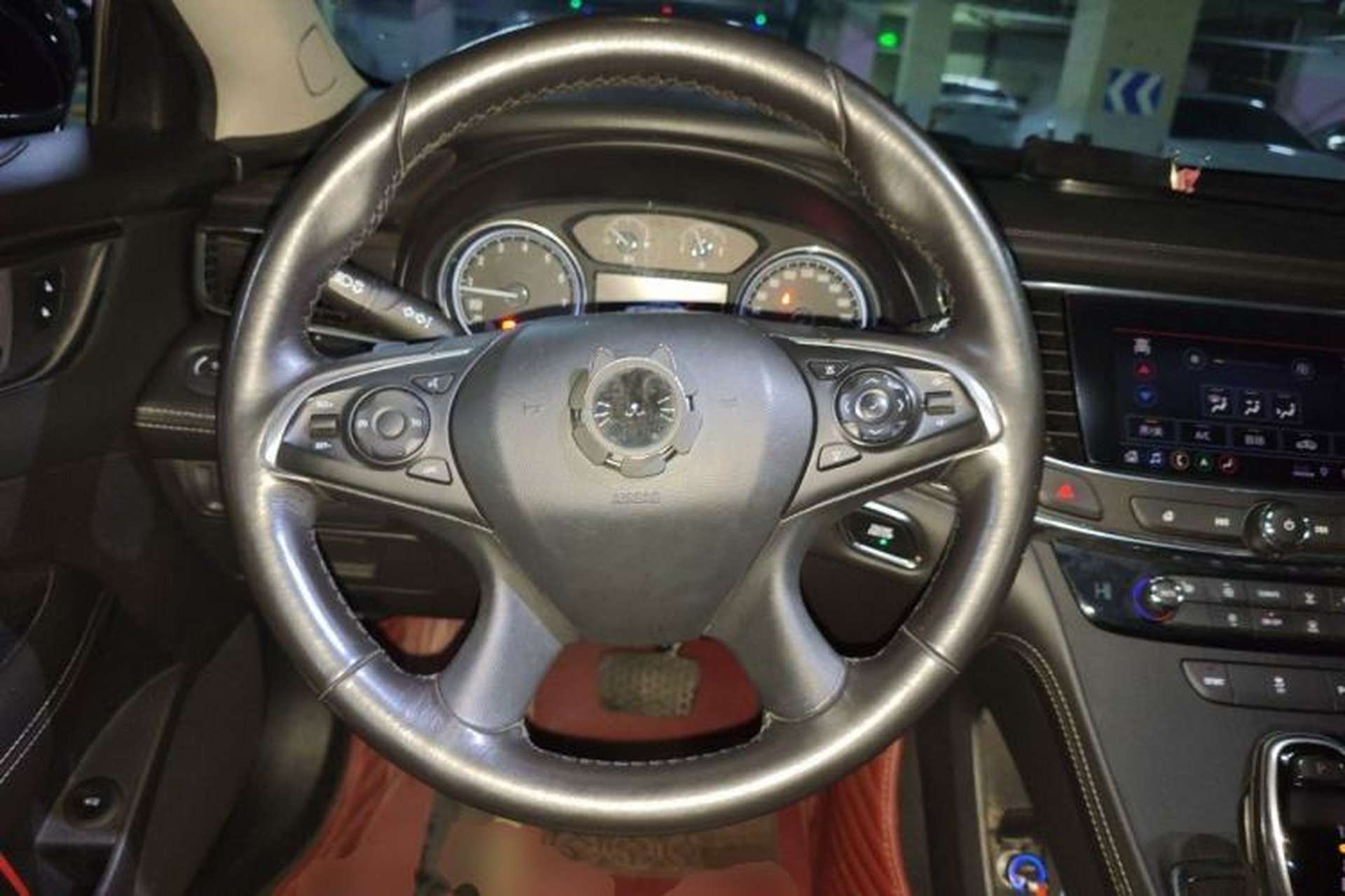 Used Buick LaCrosse 2019 28T Luxury Version Steering Wheel