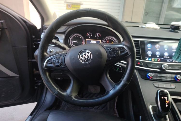 Used Buick LaCrosse 2019 28T Luxury Version Steering Wheel